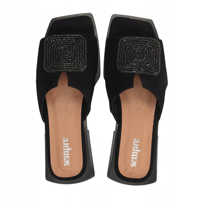 Modne zamszowe Klapki Sempre 121/e-34 Kolor czarny