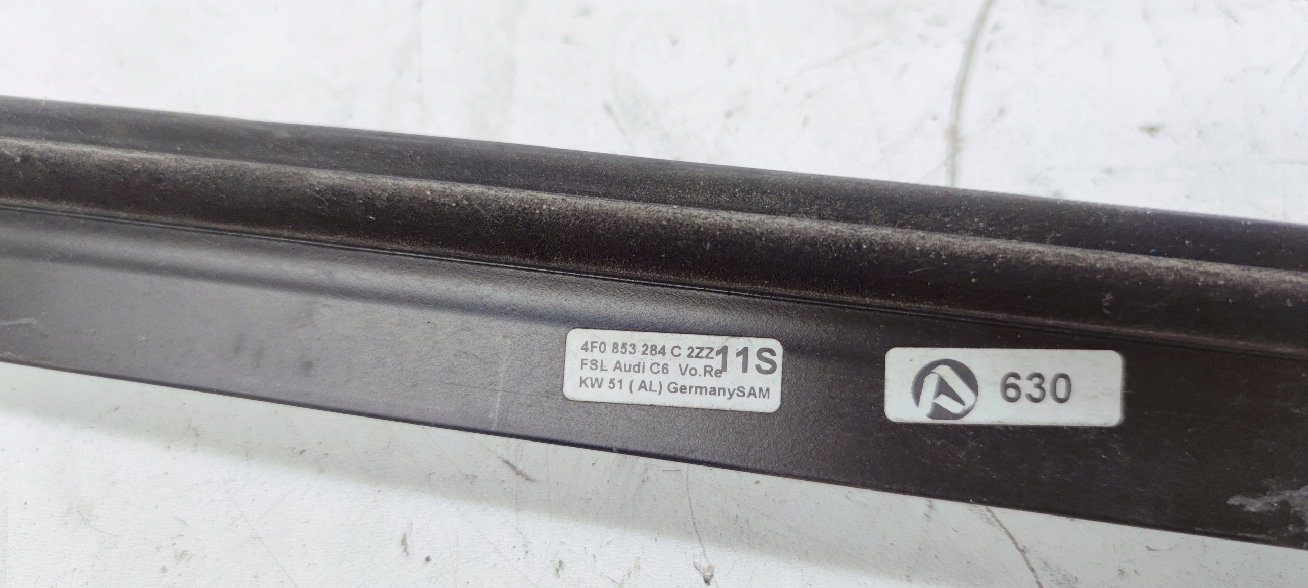 moulding CHROM door right front AUDI A6 4F0853284C