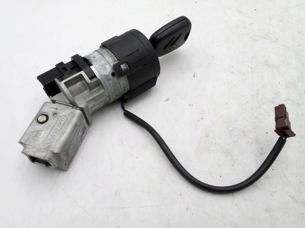 Citroen C4 Picasso ignition z kluczykiem 36410600