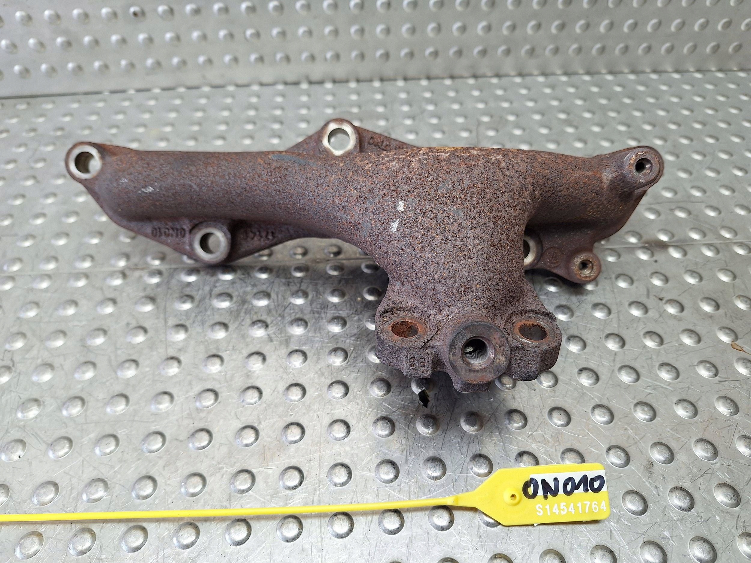exhaust manifold TOYOTA YARIS II 1.4 D4D 17141-0N010
