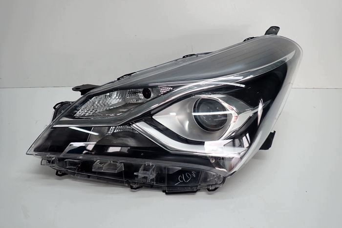 TOYOTA YARIS III LED LIFT 17- reflektor left light left