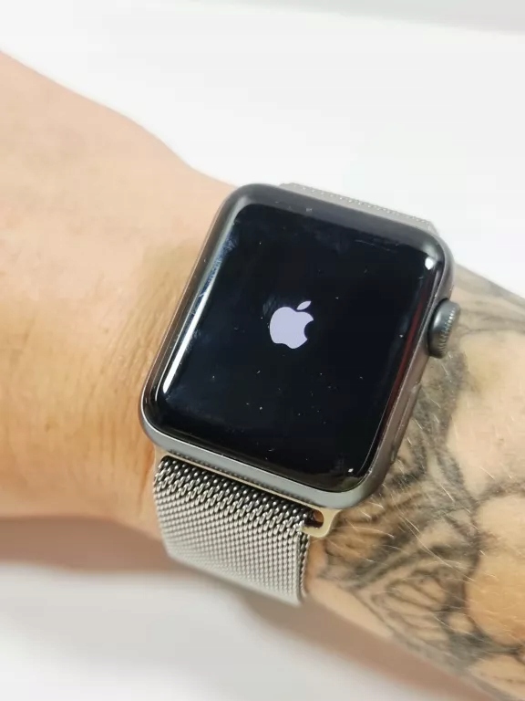 Apple Watch - モグアイ APPLE WATCH3 38mm APPLE Watch 3 GPS 38mm koperta z aluminium (gwiezdna szarość