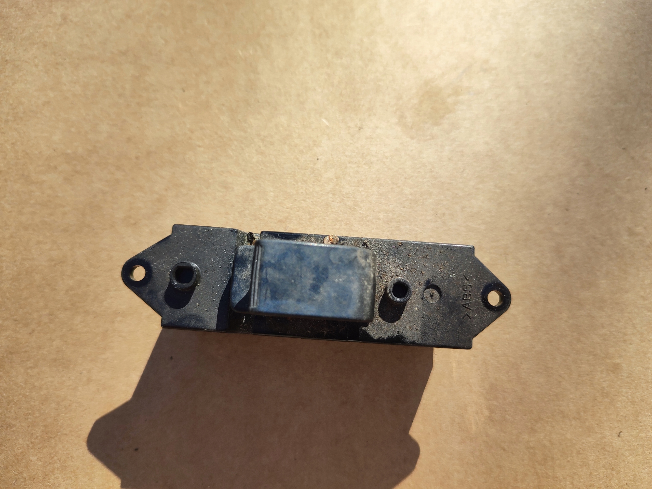 przyciski Vitre MITSUBISHI COLT MN141018 C8DD389M