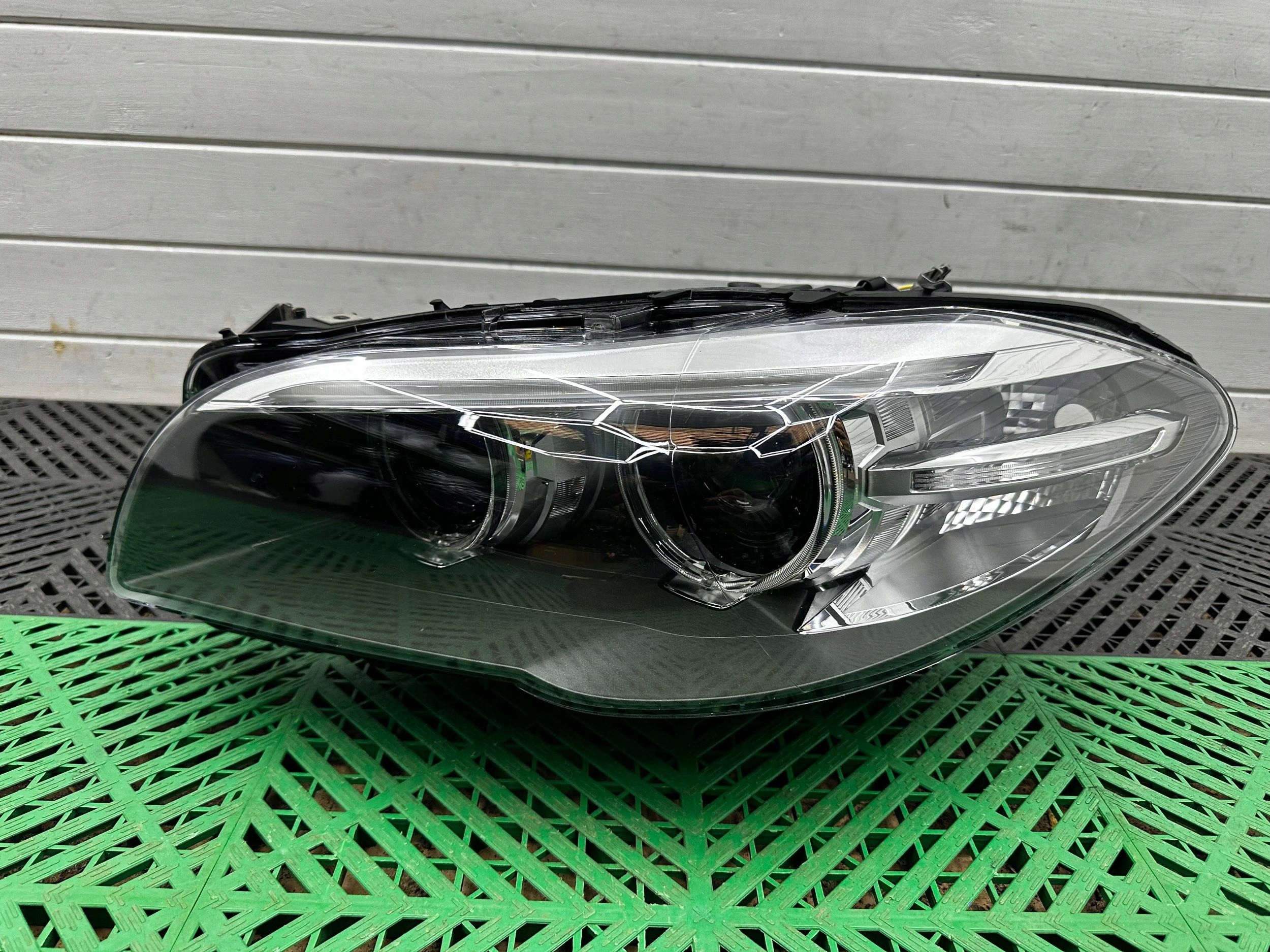 light front side left BMW 5 F10 F11 7317131 complete