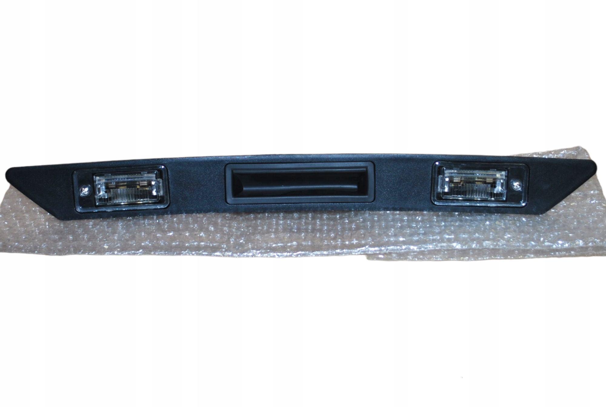 1334Z-451 - Кнопка двери багажника дверная ручка полоса AUDI A3 8P1