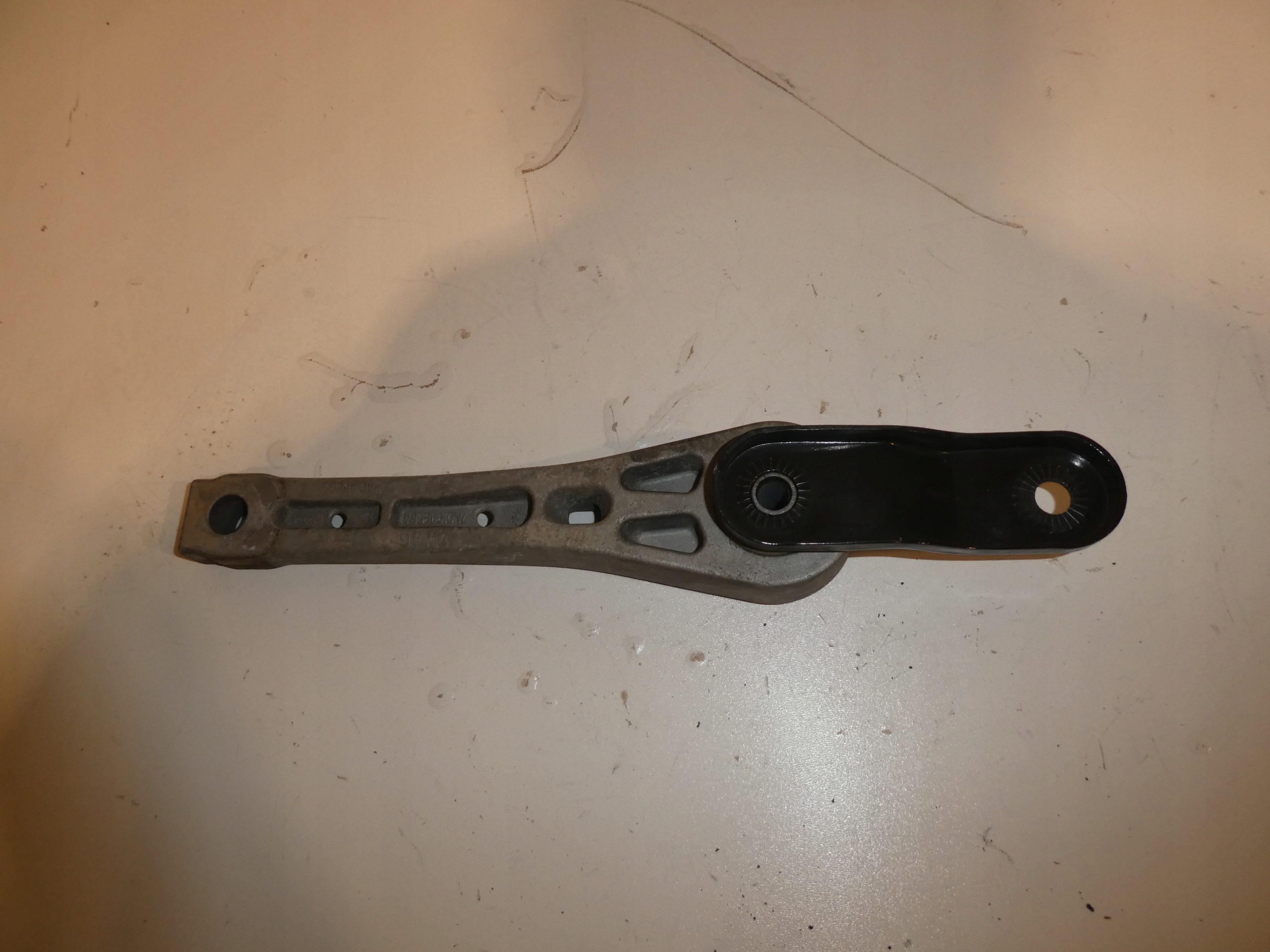 SUPPORT SUPPORT PLAQUE MOTEUR VW SEAT SKODA 7N0199855A