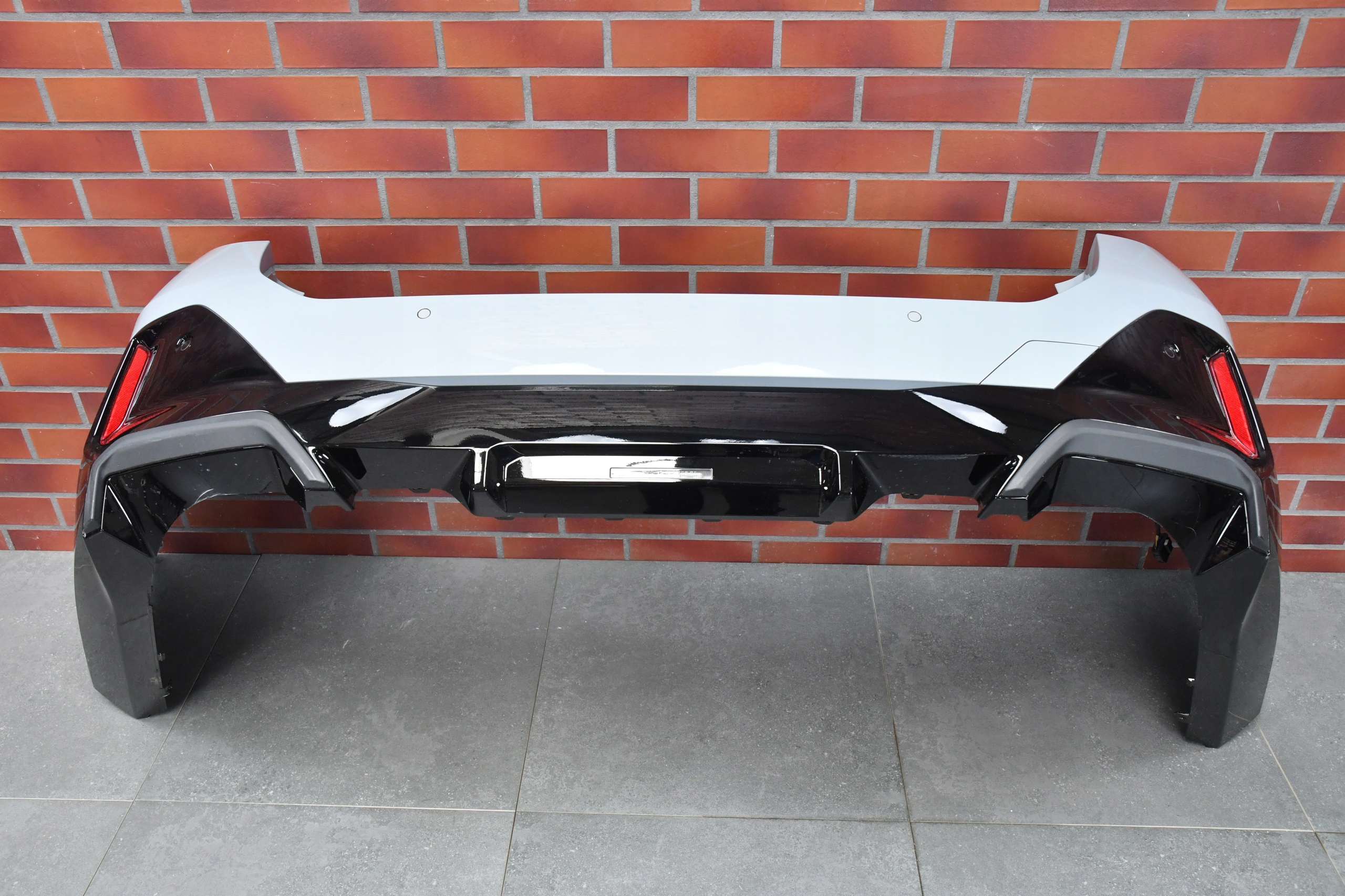 bumper rear part rear BMW 5 G61 m-packet C4P BROOKLYN GRAU