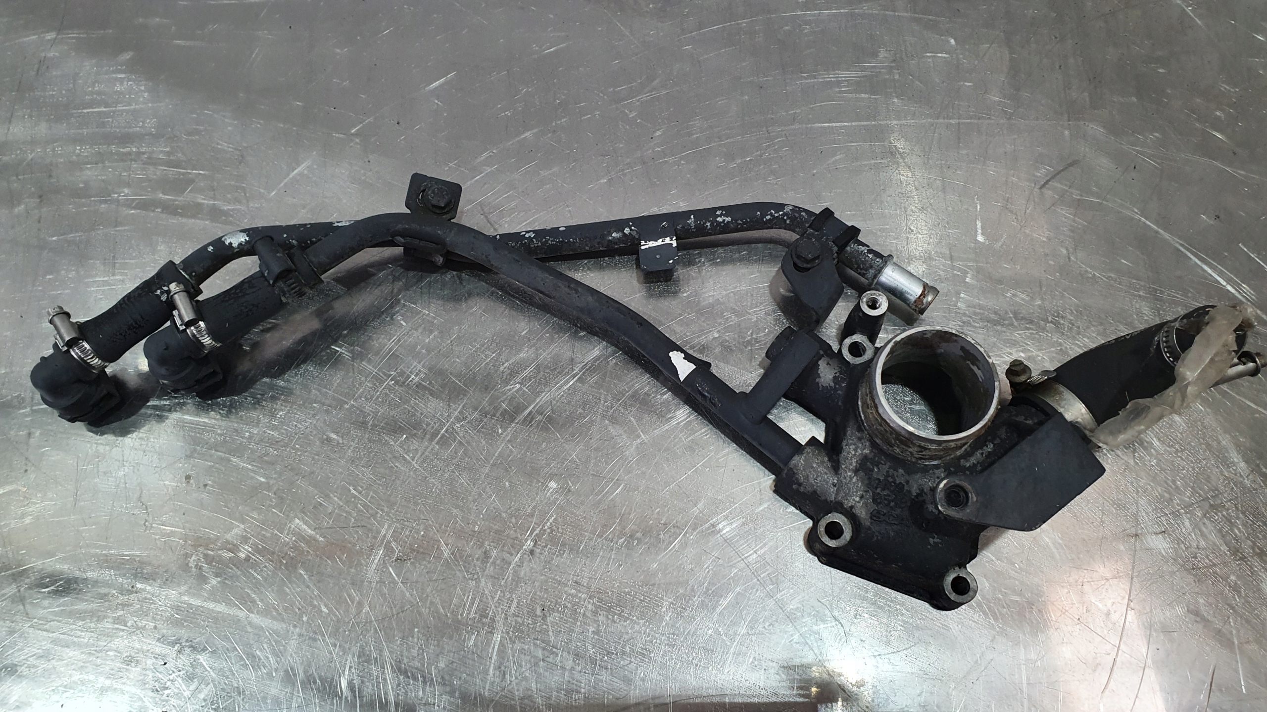 1854827 - Труба Штуцер Локоть Воды Жидкости Scania R