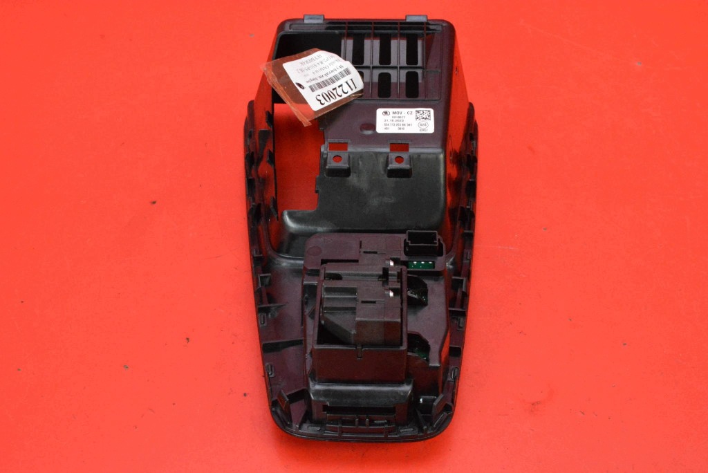 frame PANEL changes of the gear AUTOMAT 5E4713203BK SKODA OCTAVIA 4 IV 19-24