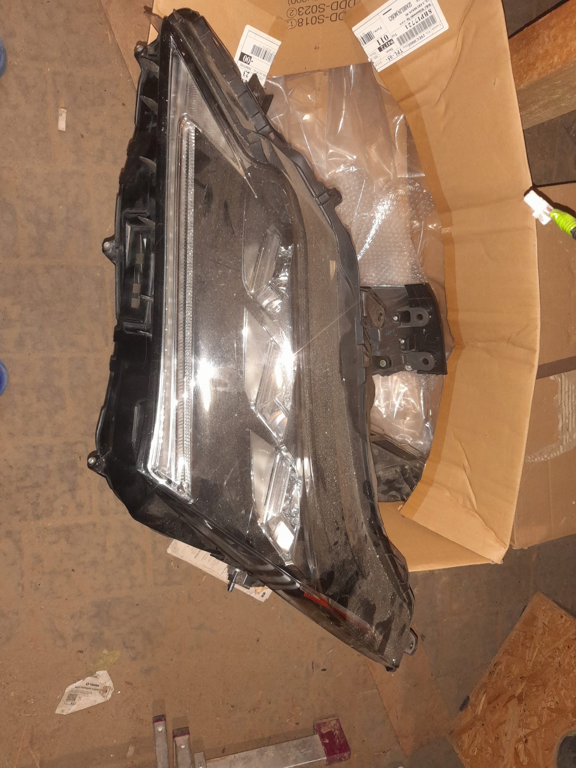 ФАРИ ЛІВИЙ ПРАВИЙ LEXUS RX 2016- ПОВНИЙ КОМПЛЕКТ LED