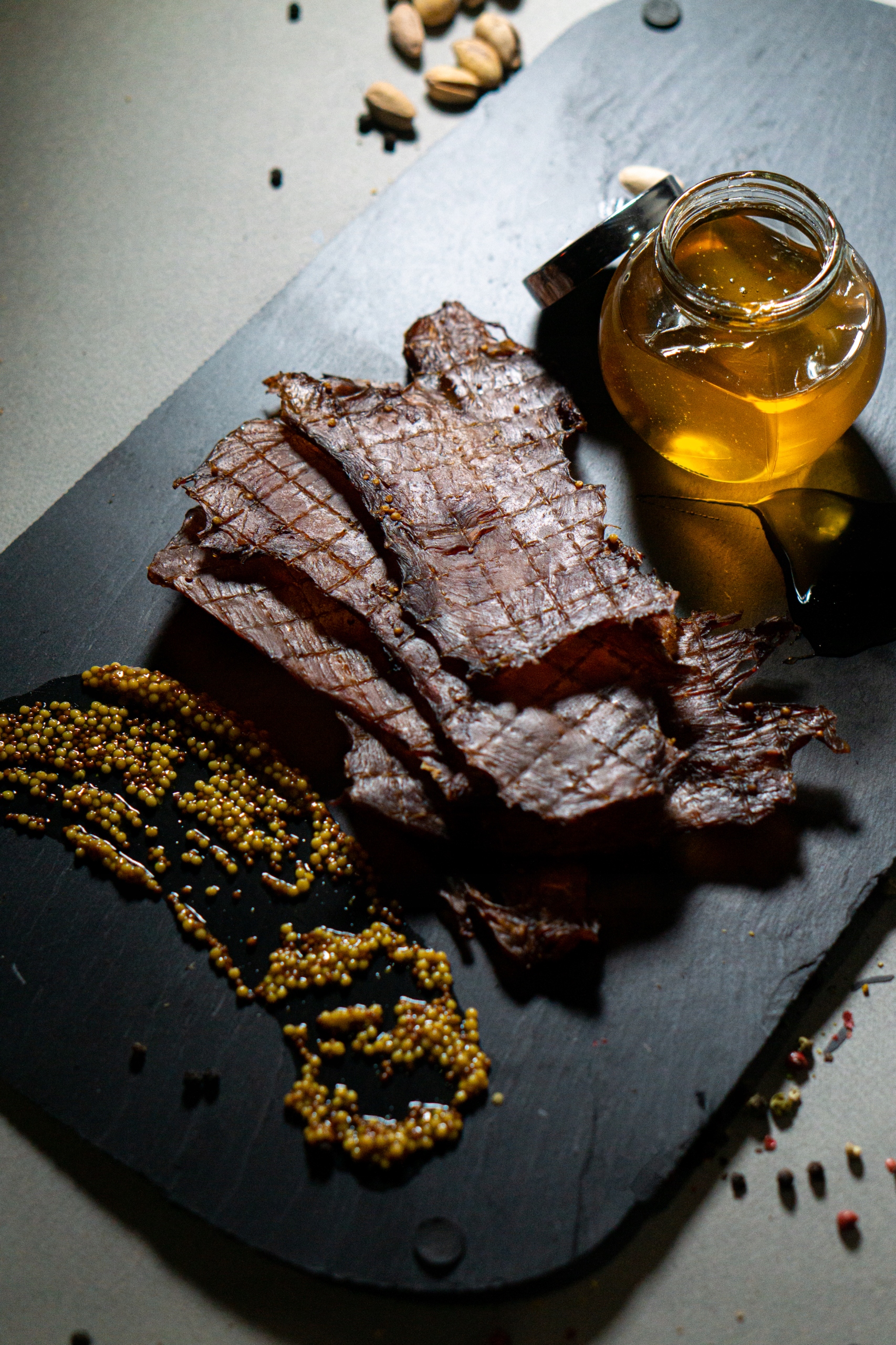 Levně Jerky sušené kuřecí maso s příchutí medu Hořčice 1 kg Meat