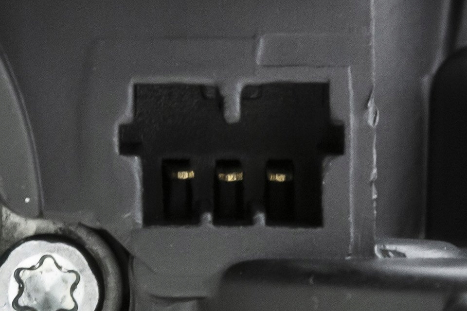 SILNIK WYCIERACZEK TYŁ ALFA ROMEO 159 SW 2005- Strona zabudowy tył