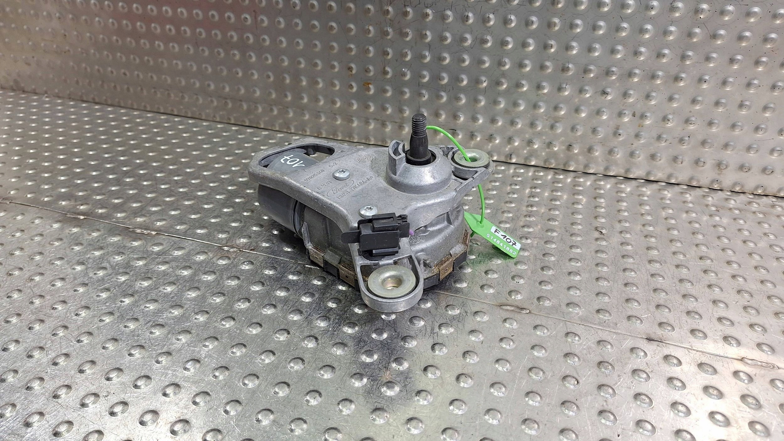 mini motor of wipers left front BM51-17504-AL FORD FOCUS MK3