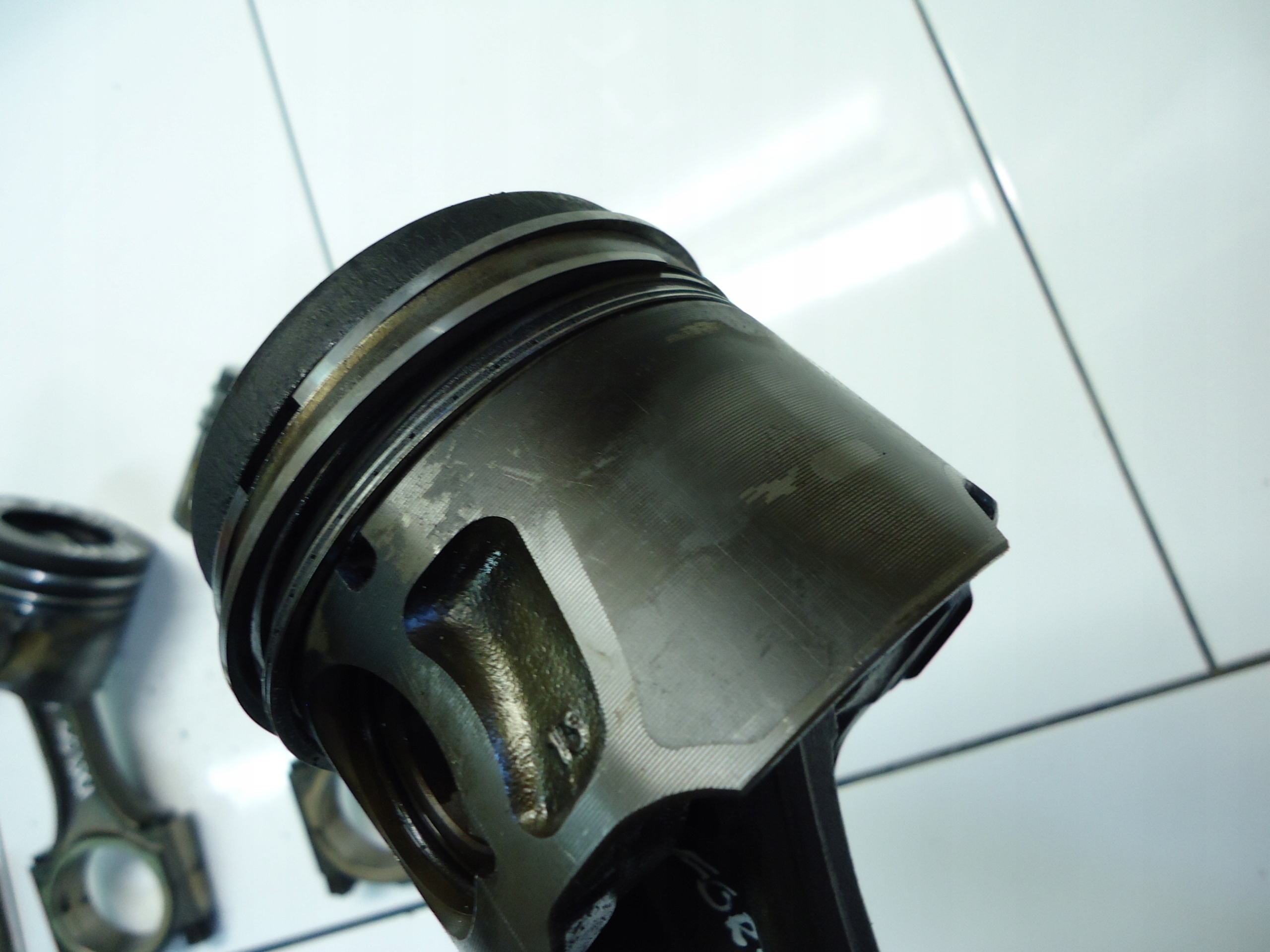 FORD GALAXY S-MAX LIFT 2.0TDCI 140KM 2014 piston with connecting rod