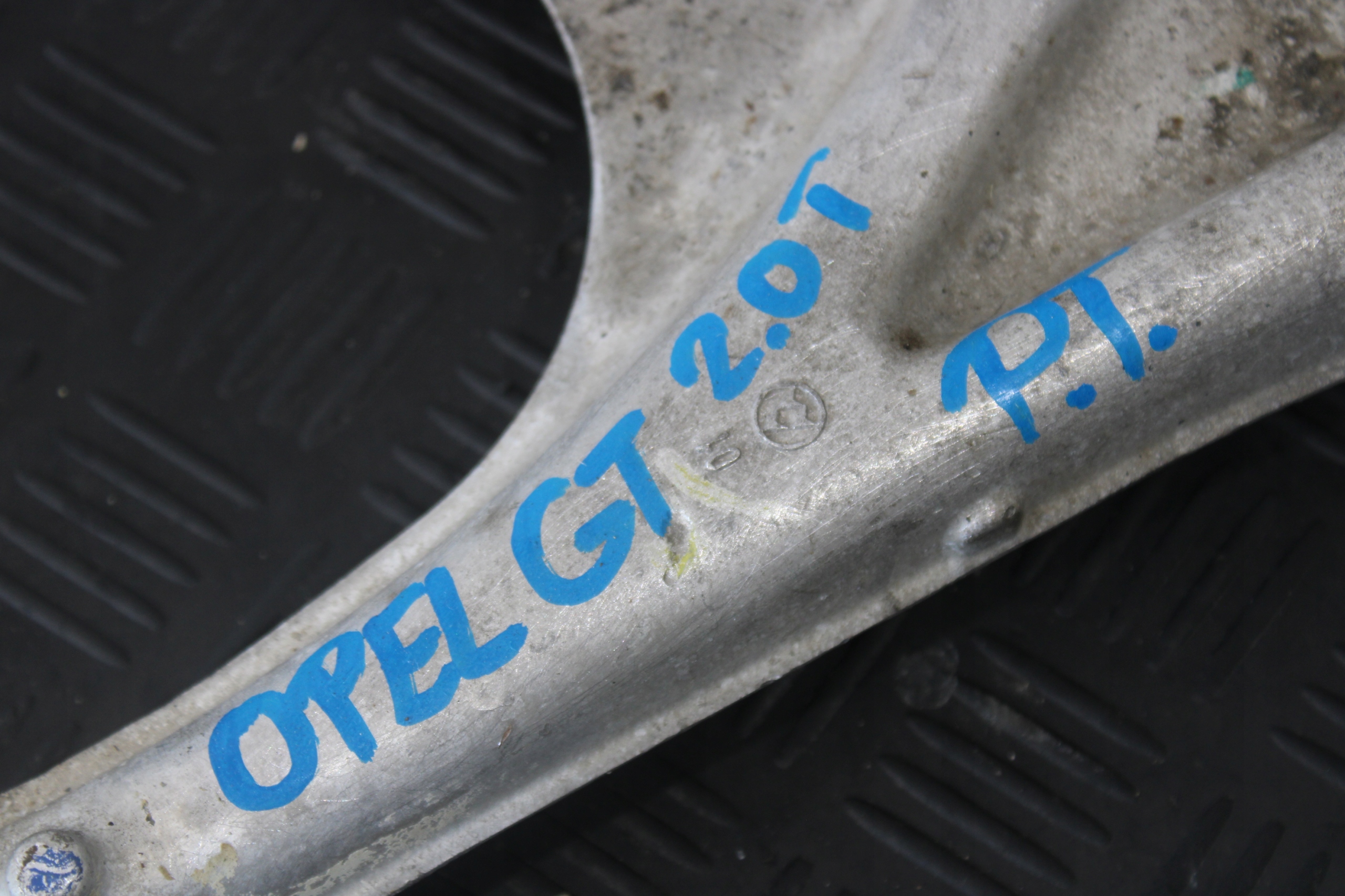 Querlenker rechts heck OPEL GT 15222277