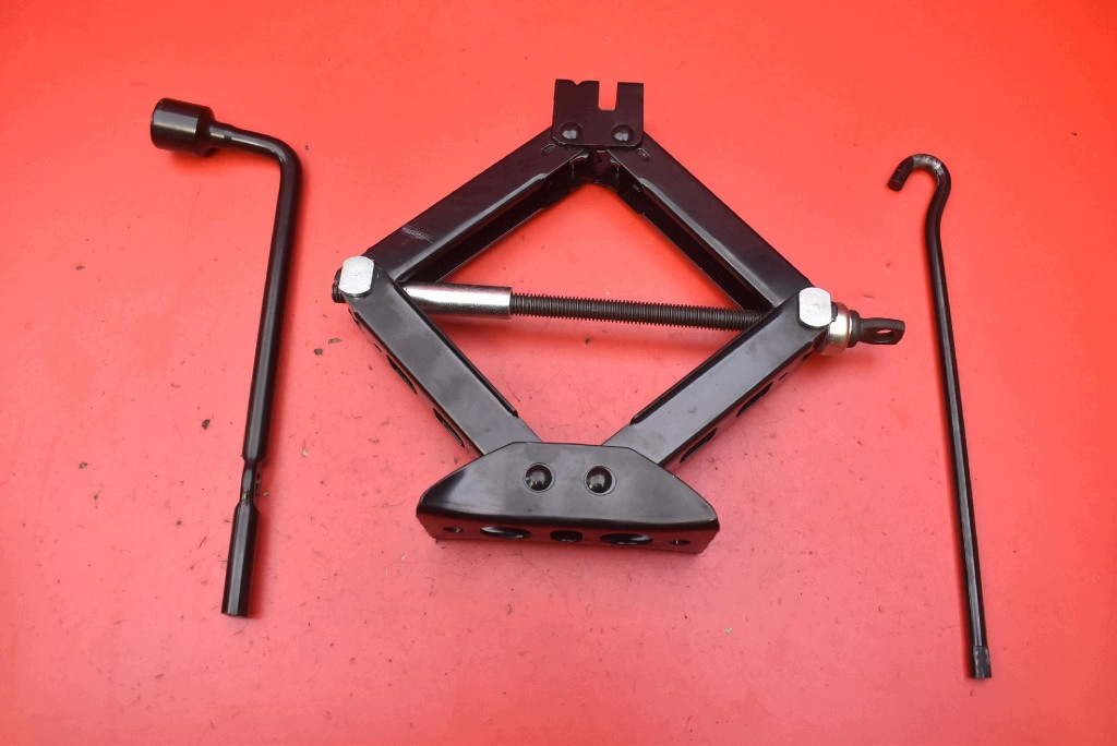 gear lever lift insert wheels 09149-G4000 HYUNDAI I30 III PD KOMBI LIFT 18