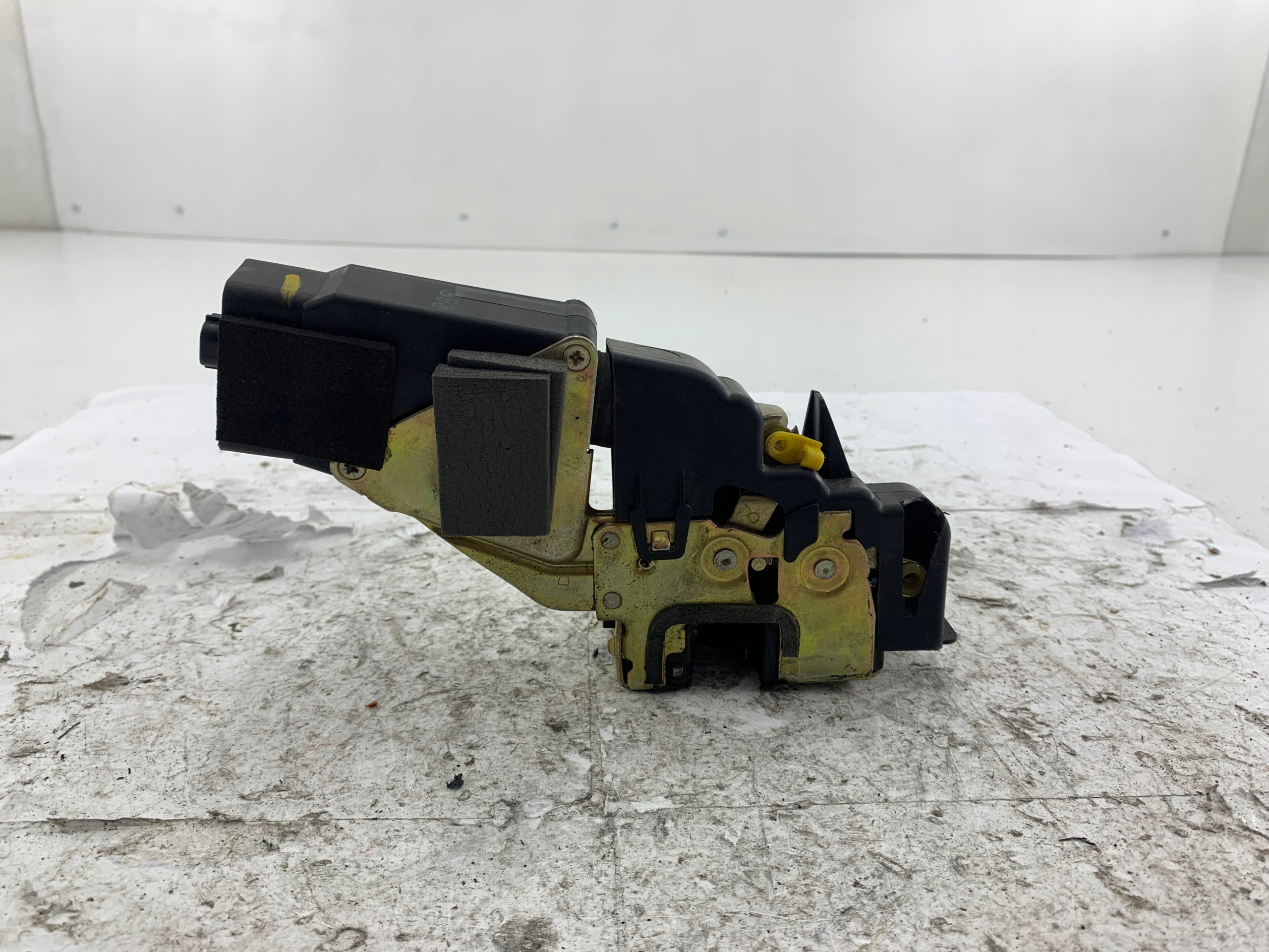 VOLVO V40 and lock door right front