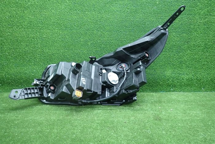 SUBARU OUTBACK VI LIFT 24- reflektor right light right