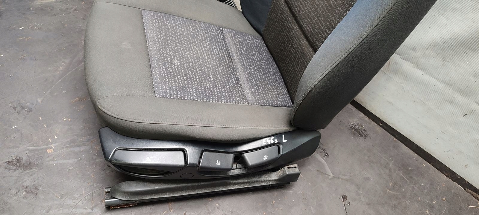 seat front left driver´s BMW E46 2,2 LIFT