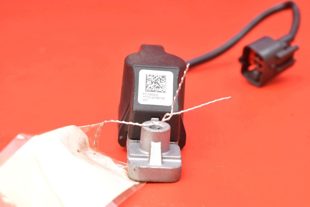impact sensor P31305432 VOLVO V40 2 II 12-16
