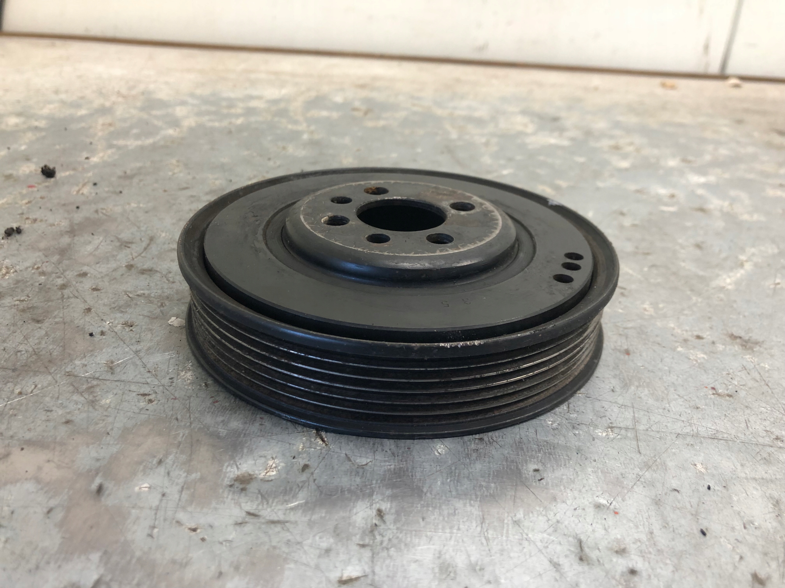 pulley BLX 2.0 FSI VW GOLF V 06A105243E