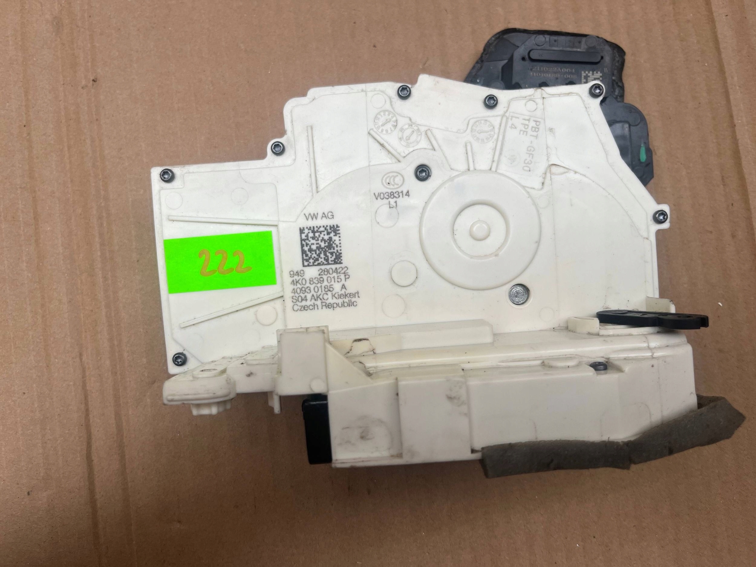 AUDI A7 A6 A5 4K8 lock door left rear part 4K0839015P original!