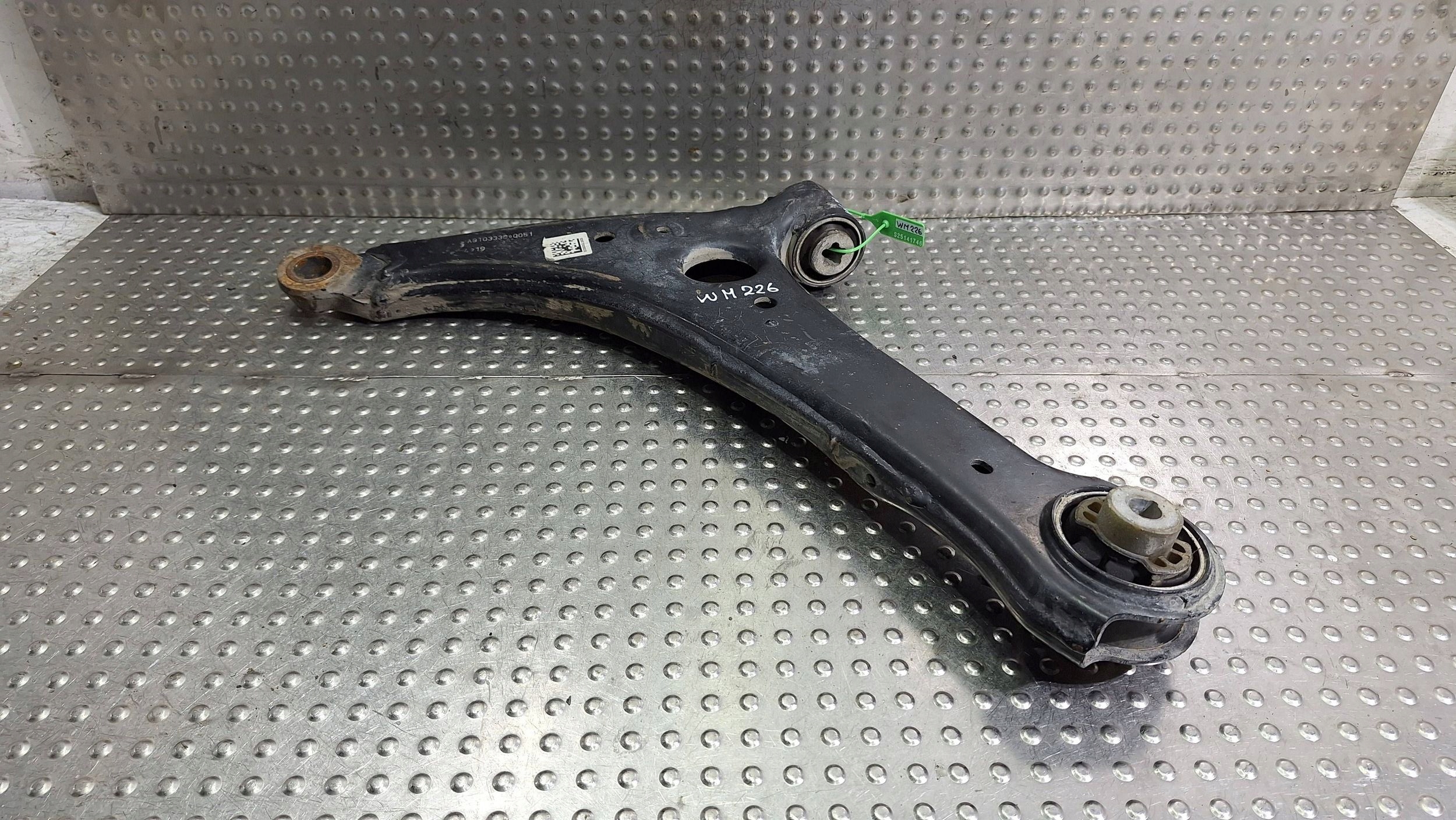 arm left front A9103330000 MERCEDES SPRINTER W907 W910 CRAFTER