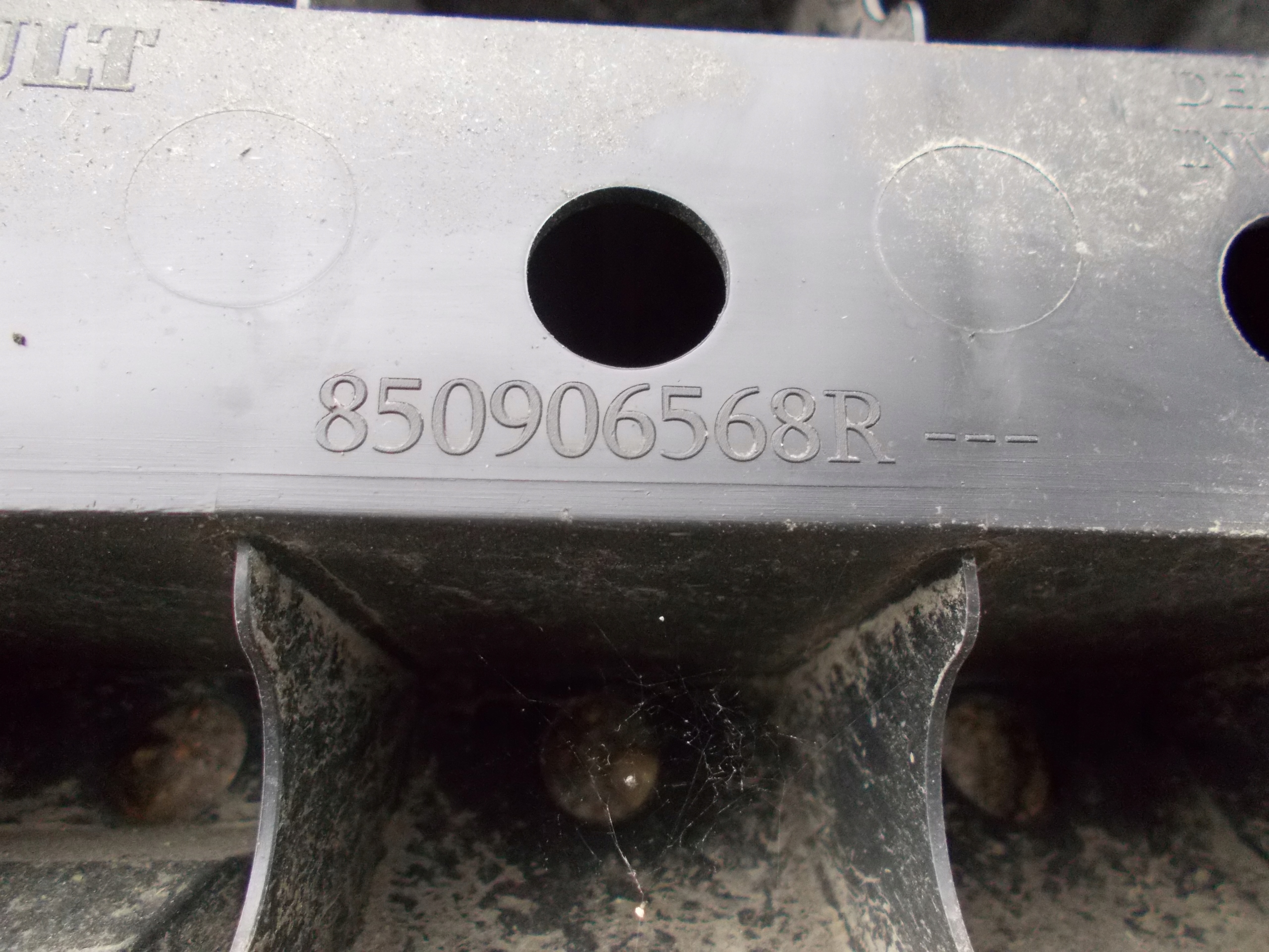 DACIA LOGAN 13R 1.4 TCE bumper support rear part 850906568R