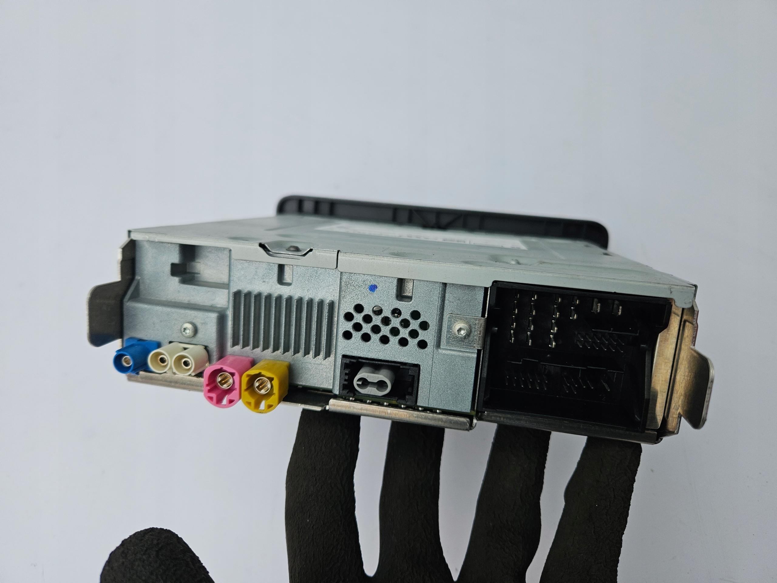 RADIO navigation card reader SIM SD MMI AUDI A4 B9 8W AMI