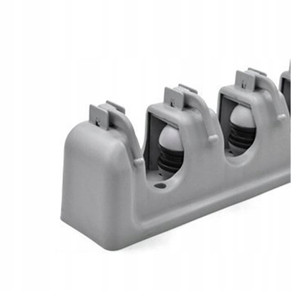 WIELOFUNKCYJNY MONTAŻ NA ŚCIANIE, 3 POZYCJE, 4 HACZYKI Pojemność zbiornika na wodę 1 ml