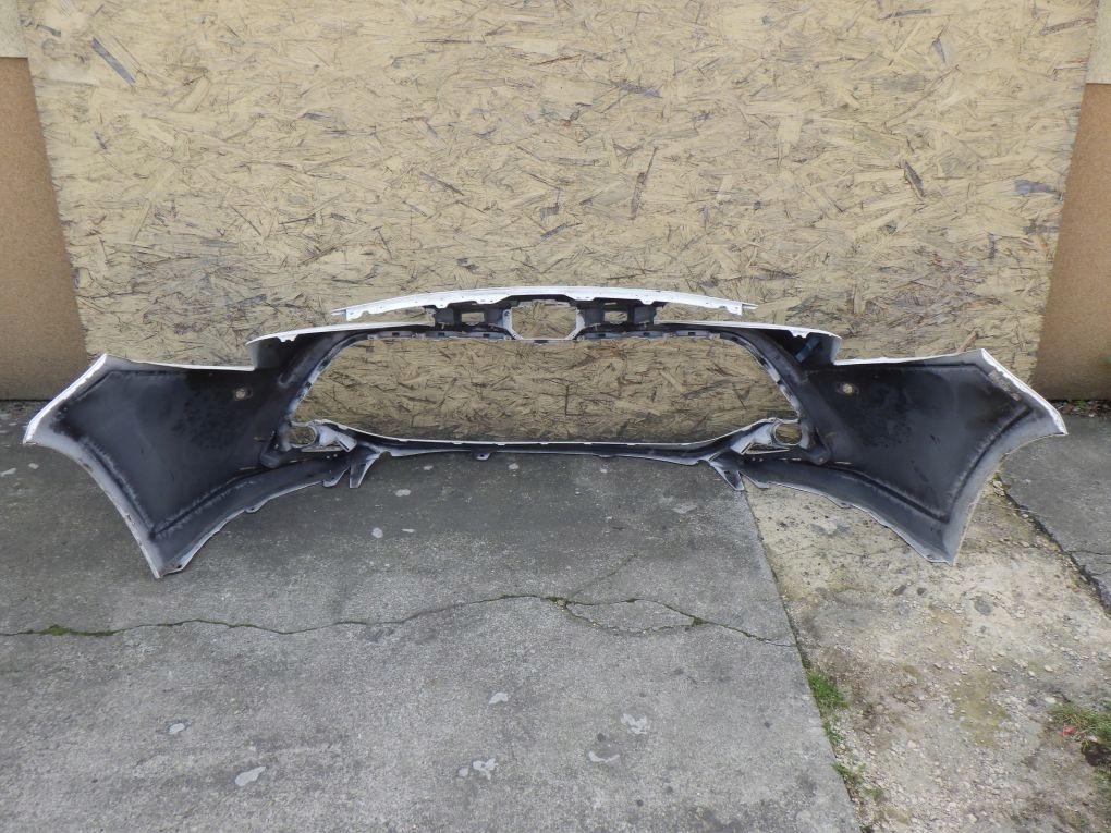 TOYOTA COROLLA E21 LIFT KOMBI HB 23- Frontstoßstange