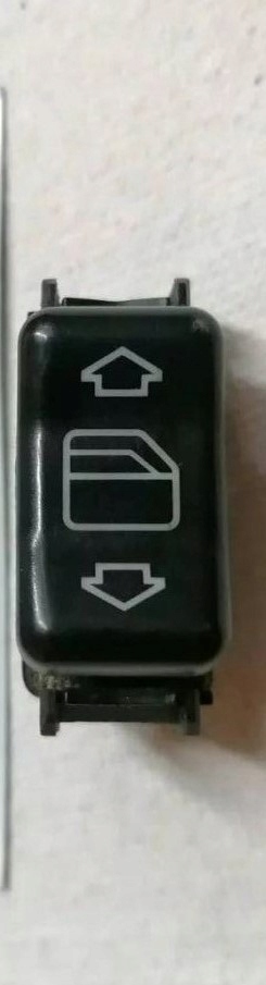 switch control windows MERCEDES W202 2028205210