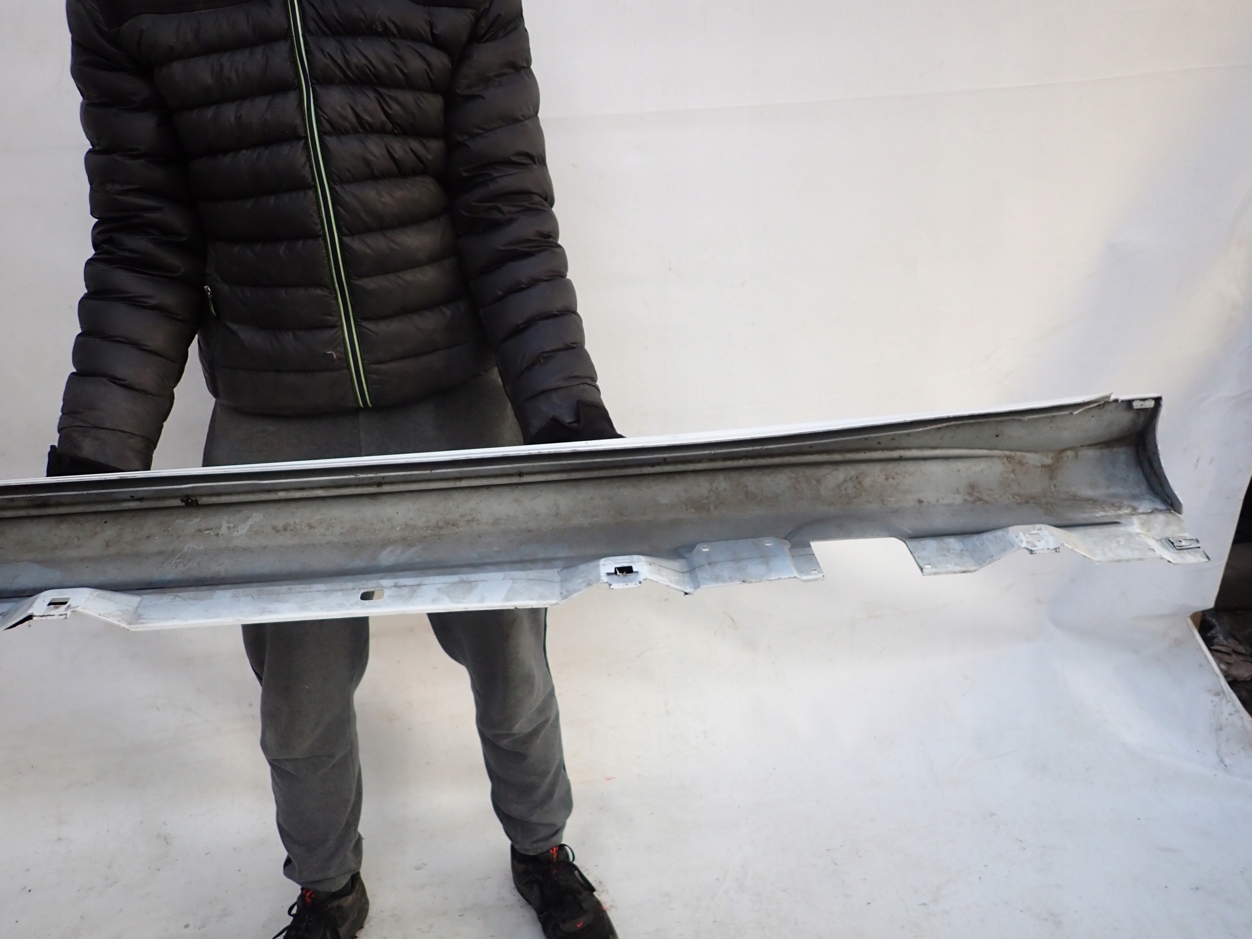 MERCEDES A-KLASA W177 AMG 18- moulding threshold right threshold right