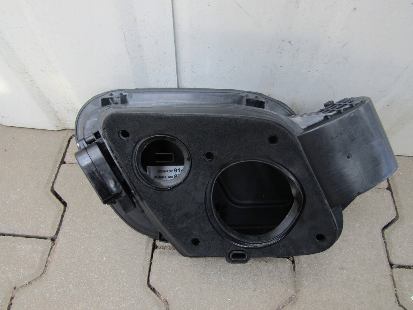 Pokrywa klapka klapa wlew wlewu paliwa KIA SPORTAGE 5 V 21- Typ samochodu Samochody osobowe