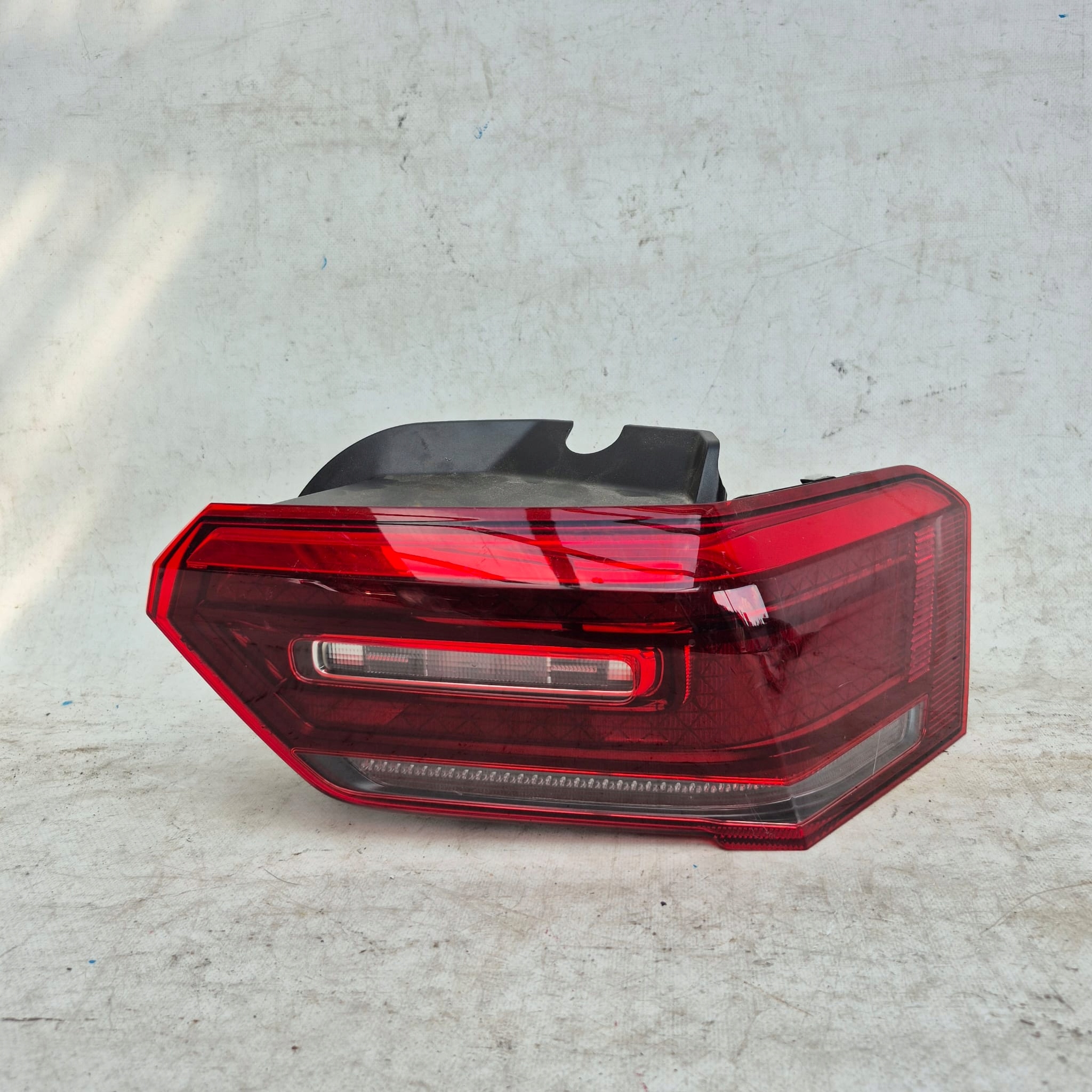 VW ID3 ID.3 19- light right rear part rear