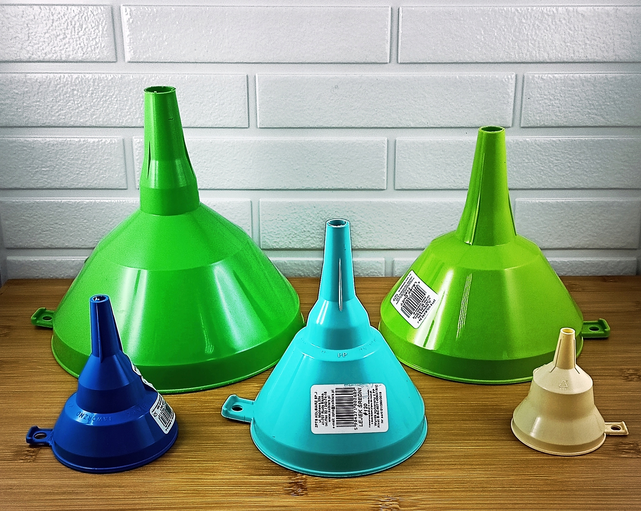 LEJEK PLASTIKOWY DO SłOIKÓW UNIWERSALNY 150/50mm Materiał plastik