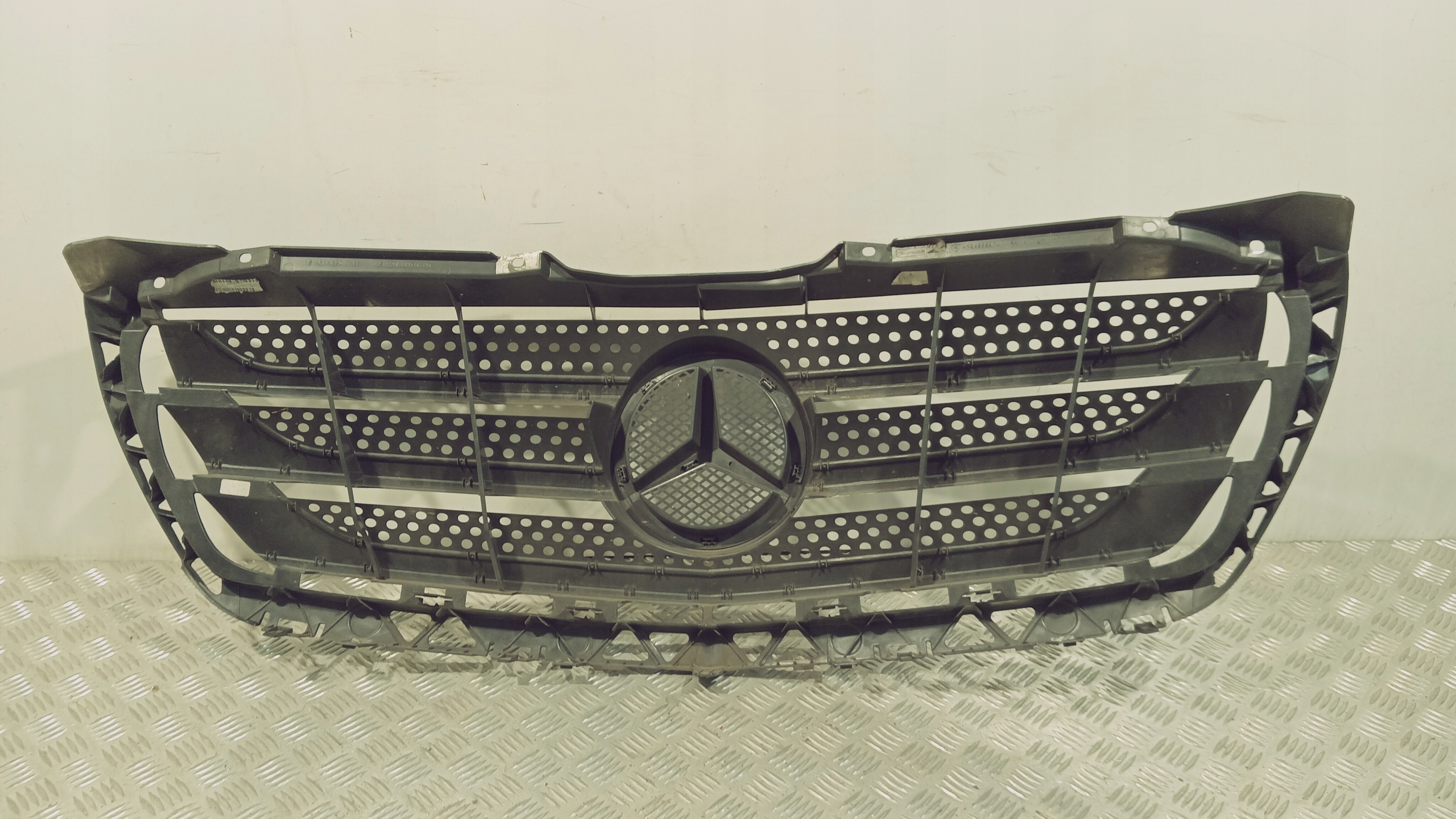 Mercedes-Benz Sprinter W910 Kühlergrill FRONTGRILL Kühlergitter A9068800885 - Thumbnail 11