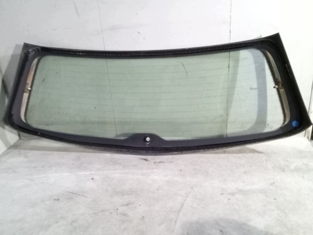 VW Polo 9N 5D lift vitre arrière du capot