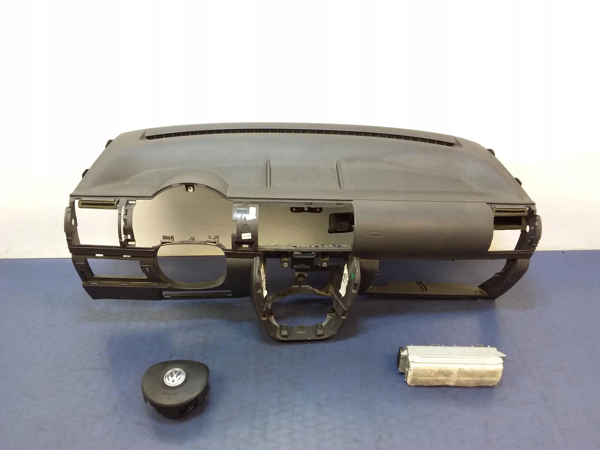 VW FOX И LIFT ПРИБОРНАЯ ПАНЕЛЬ КАБИНЫ