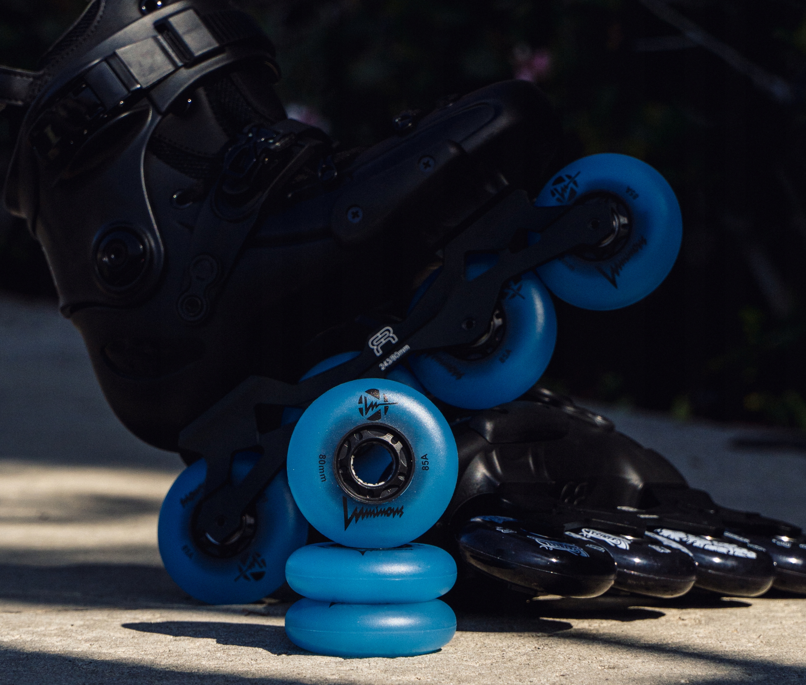 KOŁO ŚWIECĄCE DO ROLEK LUMINOUS BLUE GLOW 90MM FLUORESCENCYJNE Twardość kół 85A