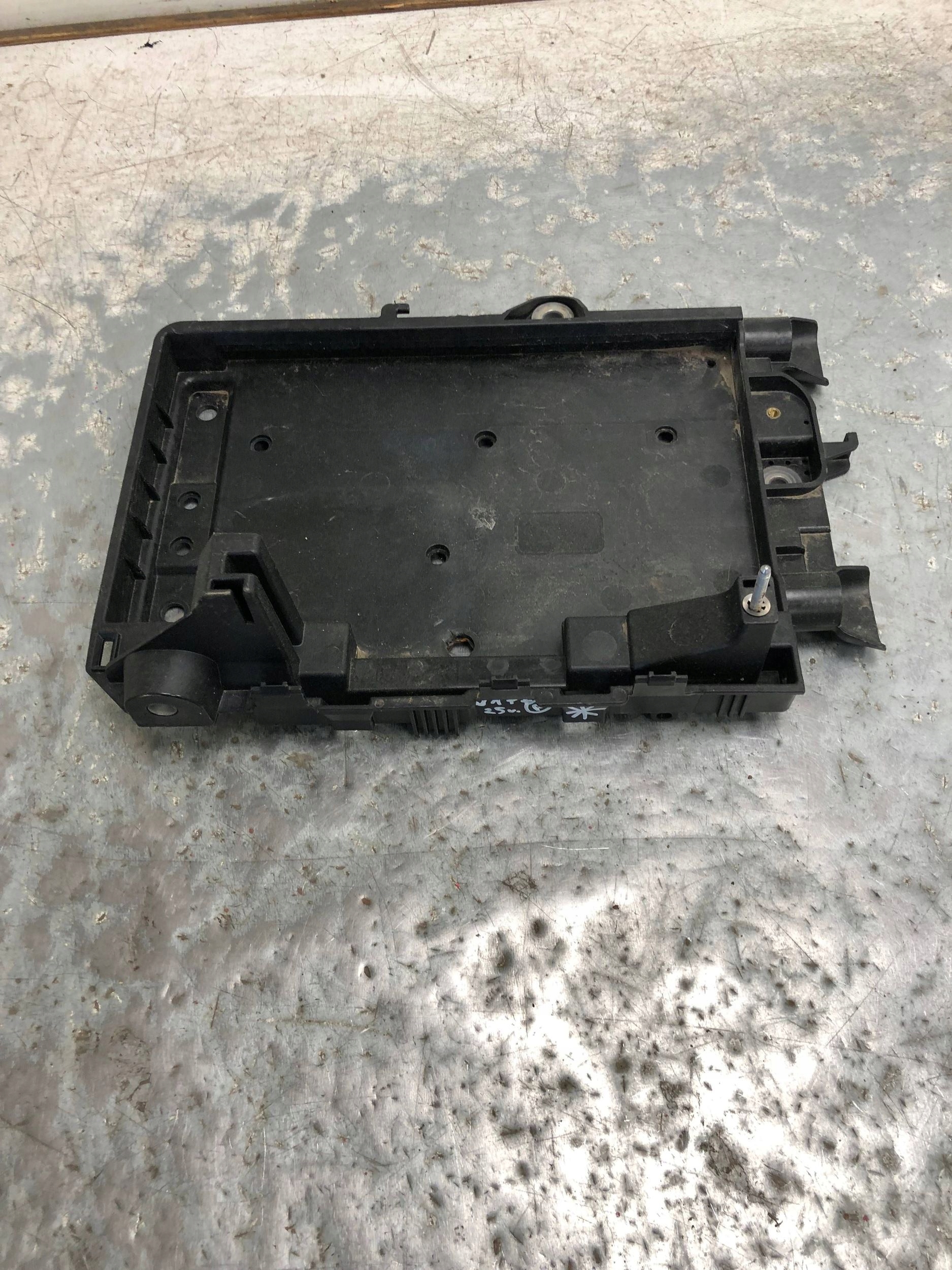 držač akumulatora MERCEDES W177 A1776204701