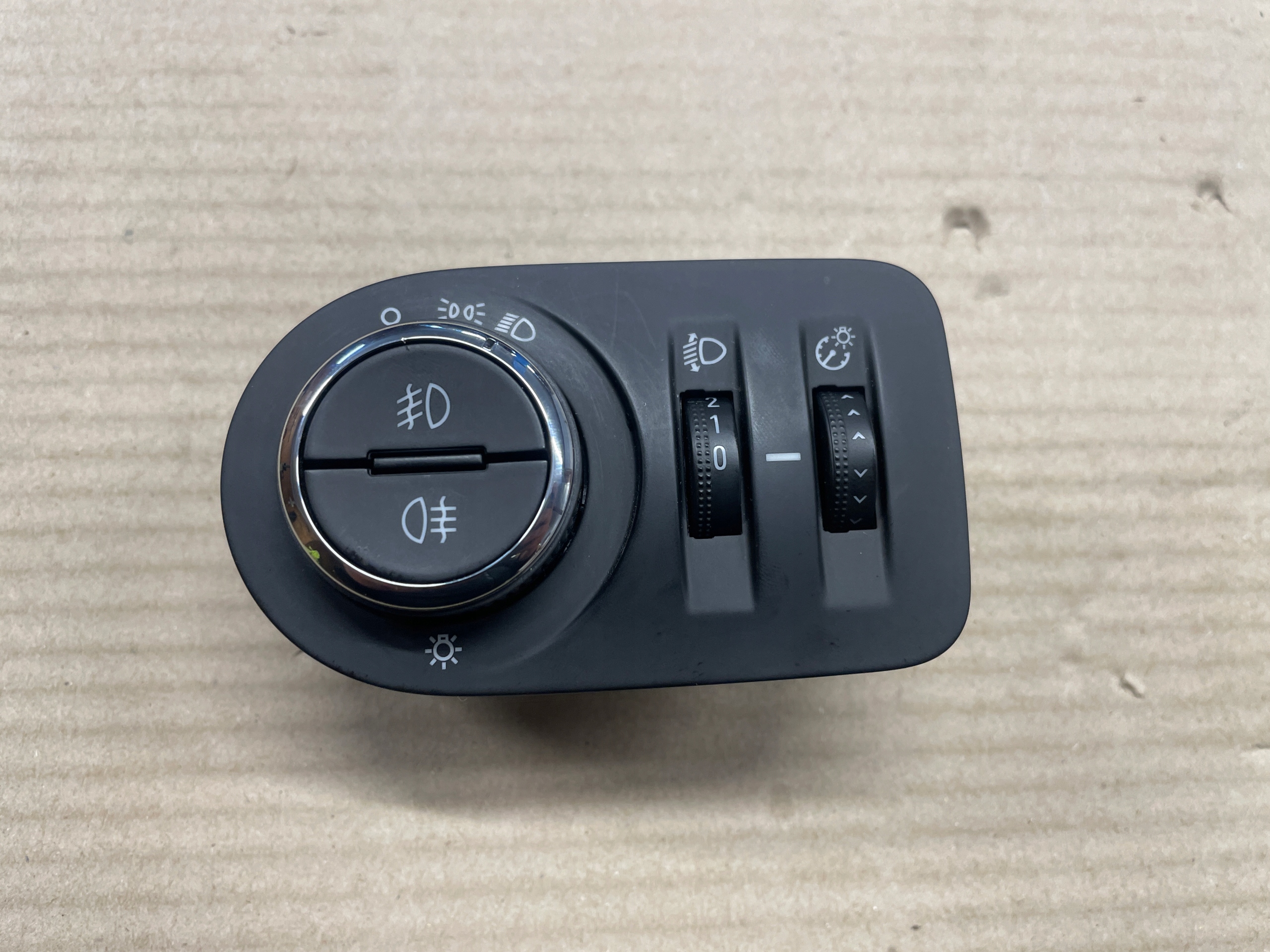 OPEL CORSA E Interrupteur Interrupteur commande phares feux 13470445