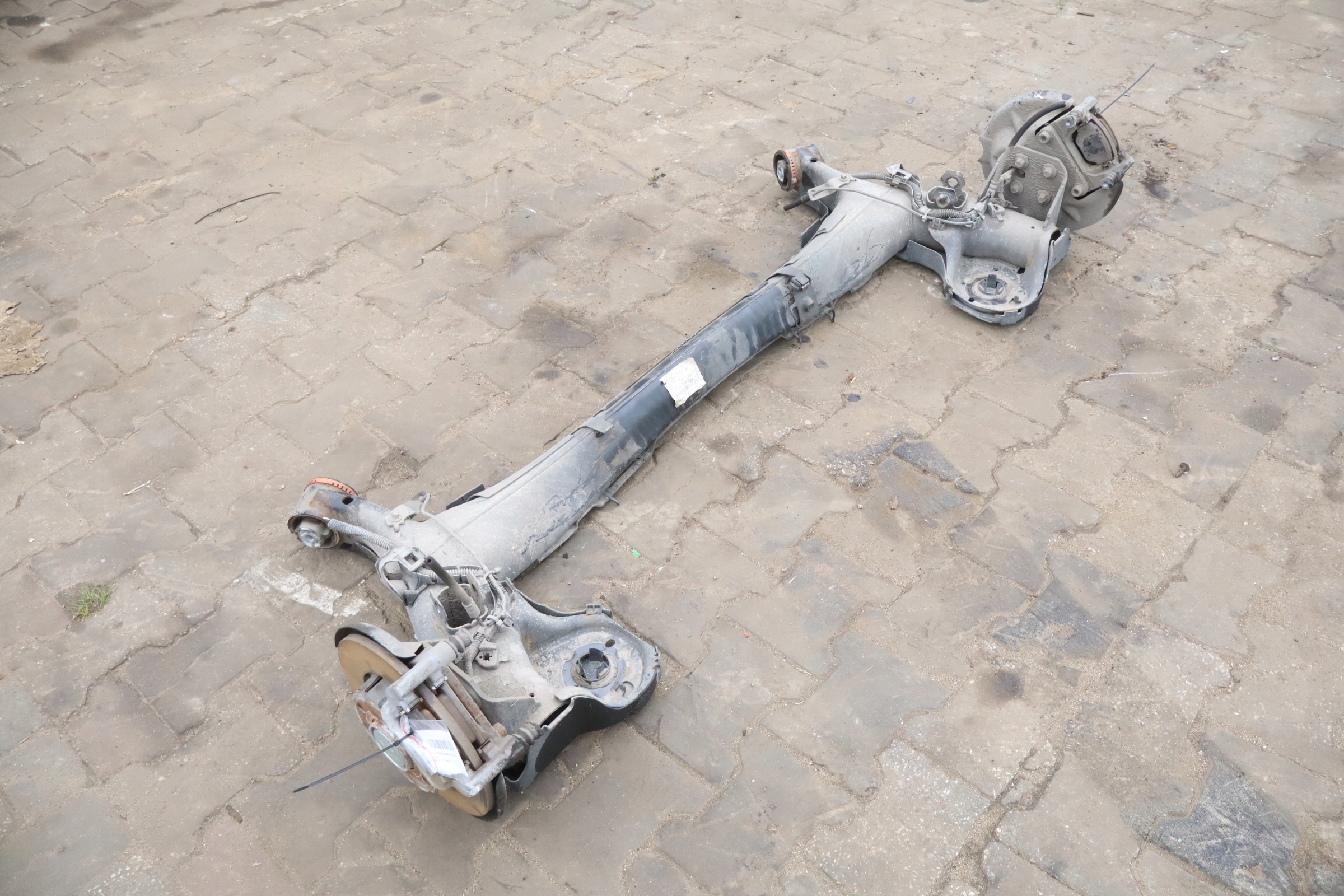 BELKA ZAWIESZENIA TYLNA OPEL CORSA F 1.2TURBO Producent części OPEL