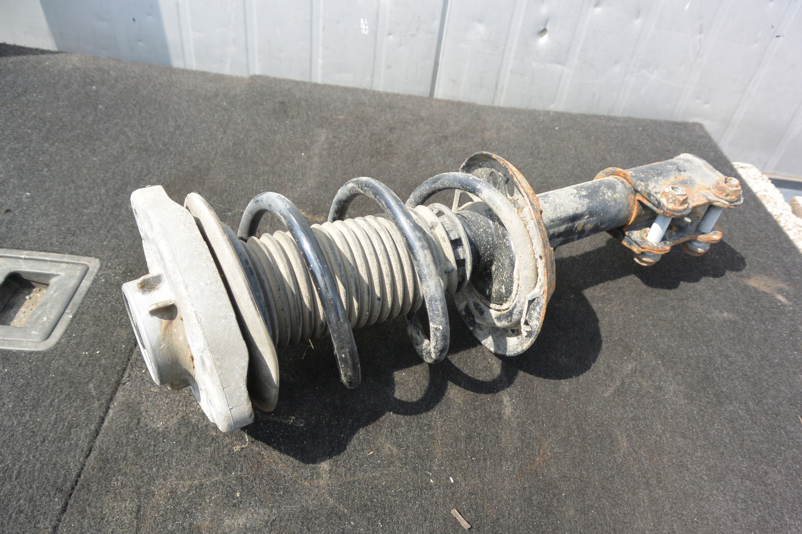 shock absorber left front MERCEDES-BENZ CLA W117 W176 W246