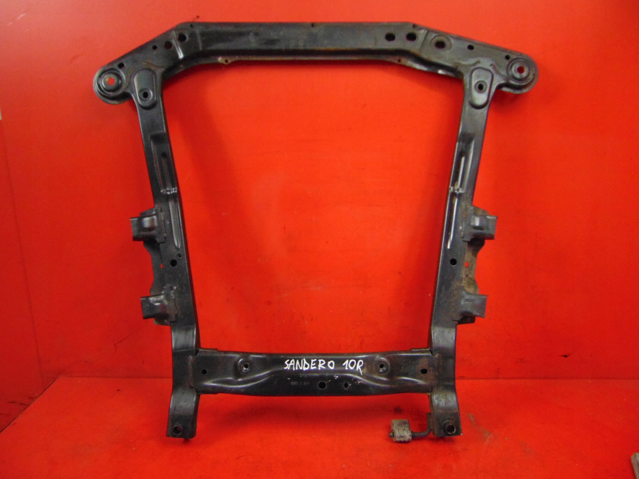 2010 - DACIA SANDERO І САНИ КОЛЯСКА КОЛИСКА ТРАВЕРС СПЕРЕДУ