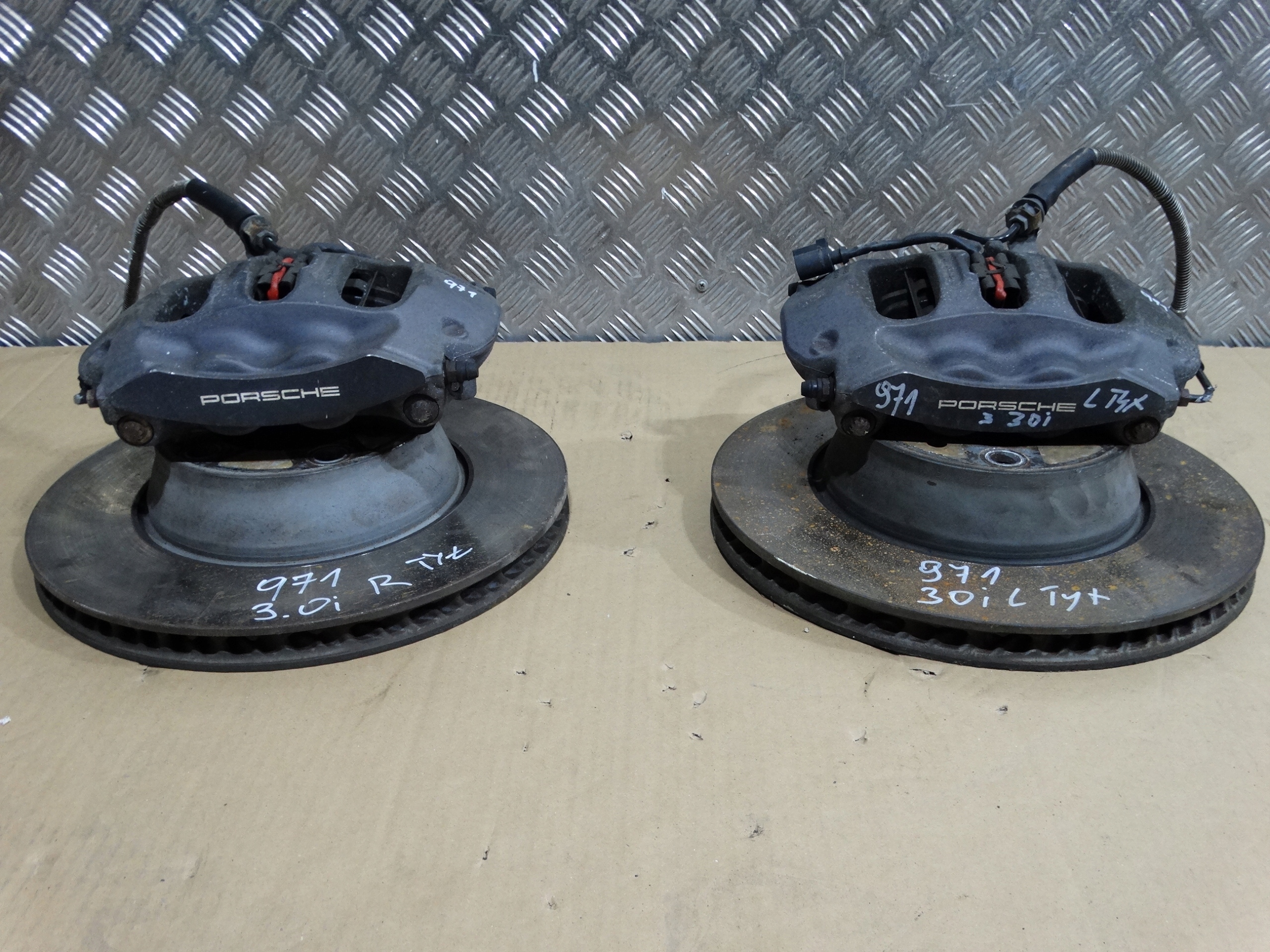 disc caliper rear right PORSCHE PANAMERA 971