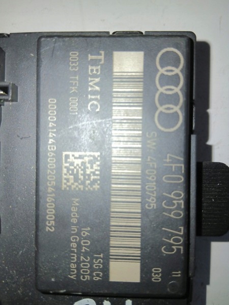 module portière AUDI A6C6 4F0959795