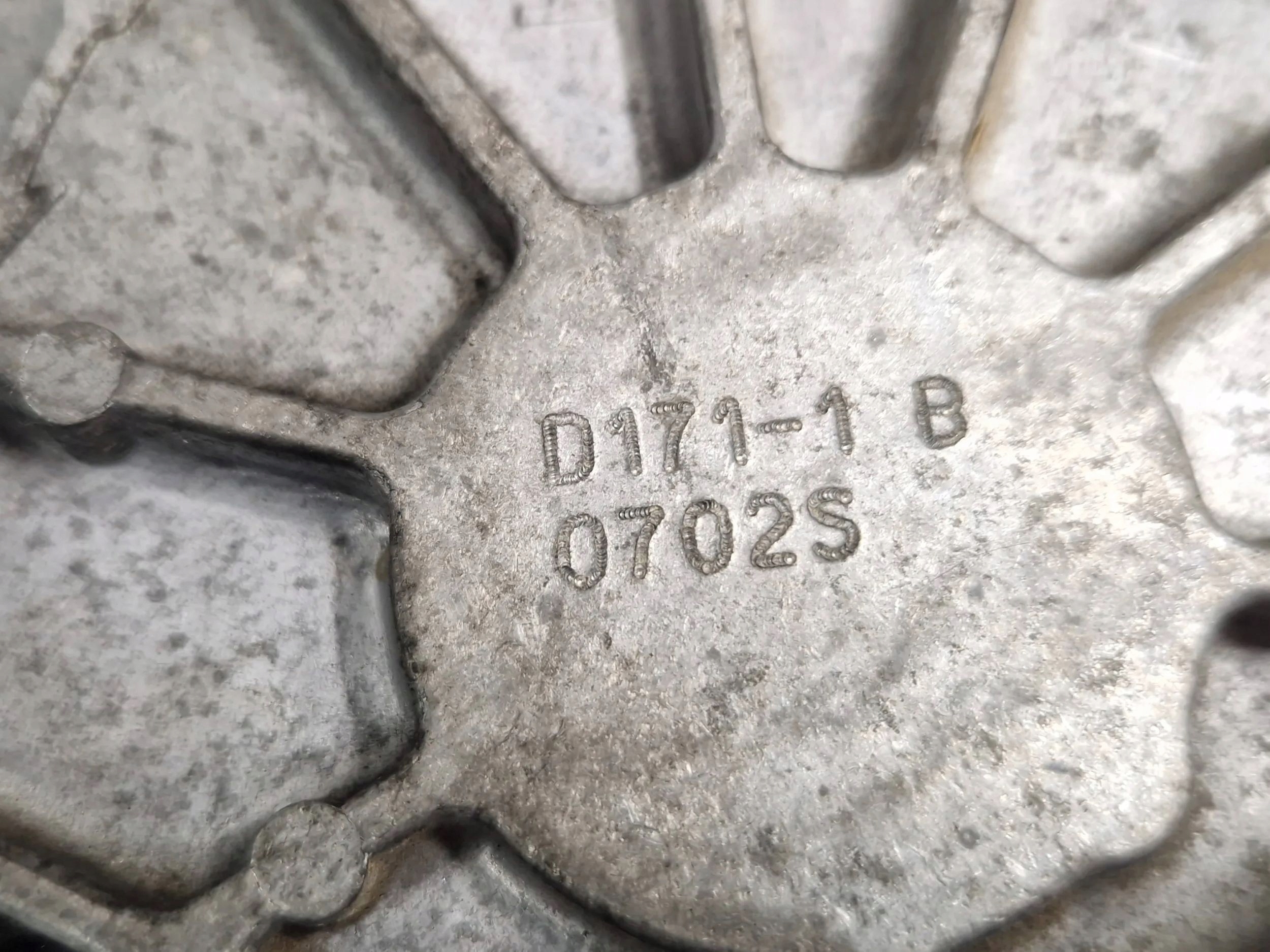 peugeot 4007 2008 насос давления