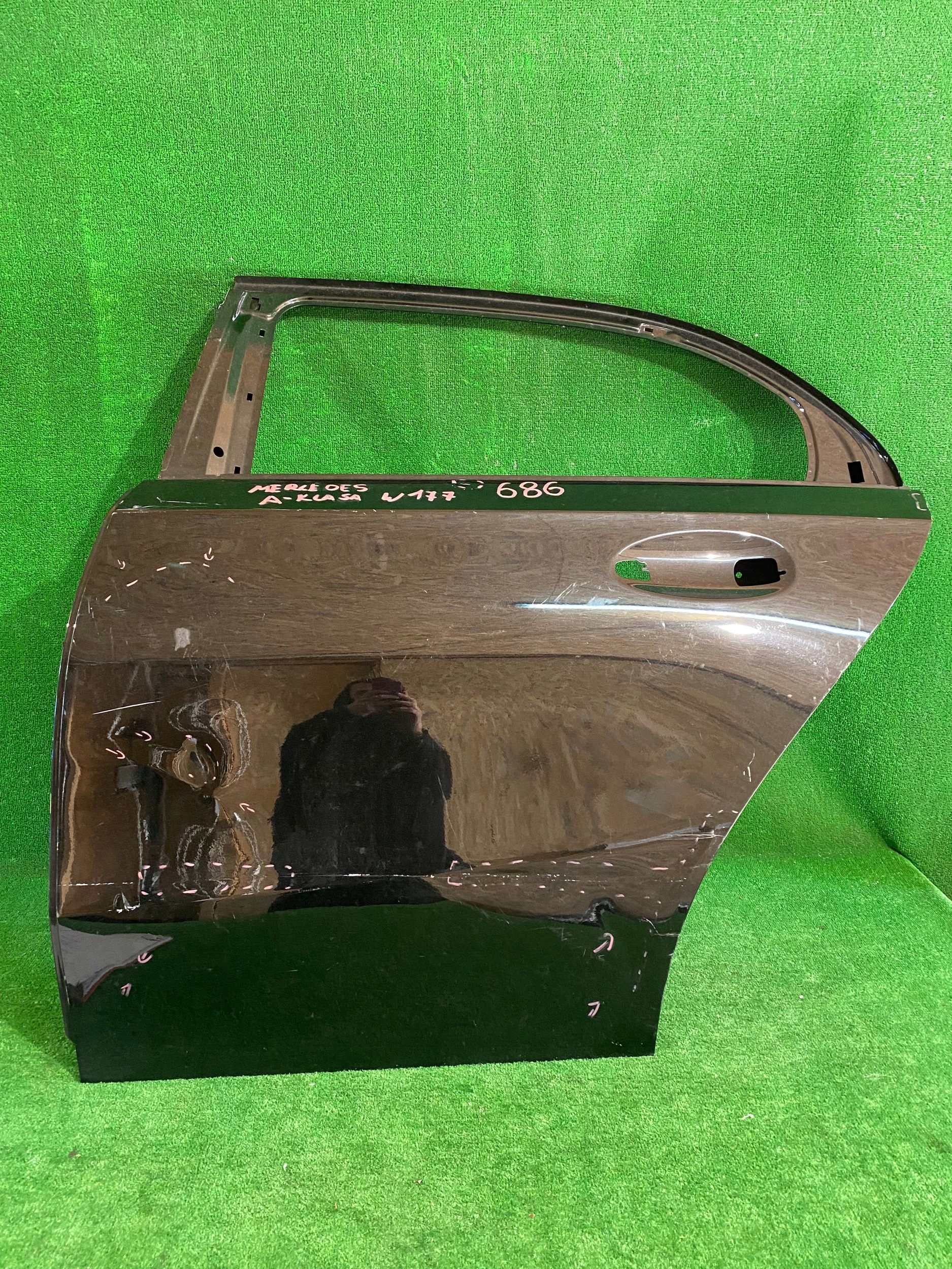 door rear. left left rear part MERCEDES A-KLASA W177