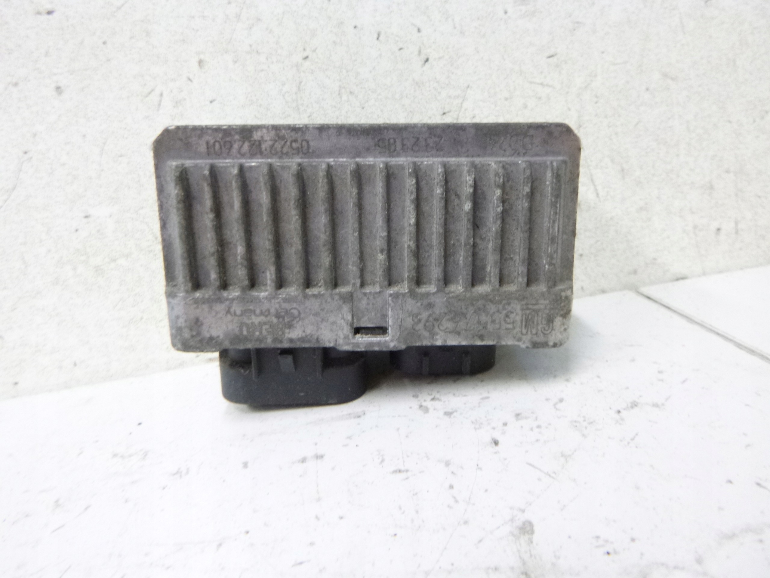 relay plugs glow Opel Insignia 2.0d 2013r. 55574293